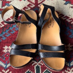 Kork Ease Audrina black leather sandals. Size 8